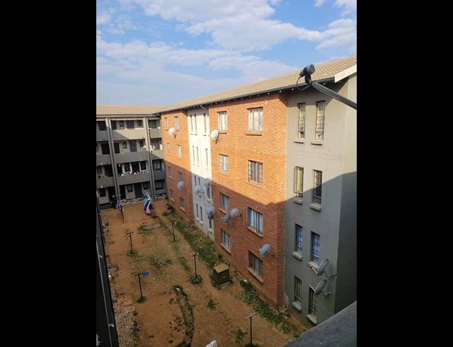 2 BEDROOM APARTMENT FOR SALE IN FLEURHOF